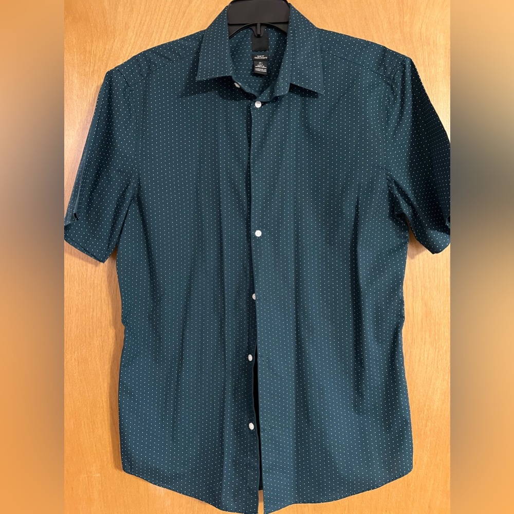 Short sleeved button up